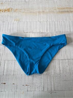 Victoria’s Secret size Medium the Classic Hipster in Blue Ocean Cerulean